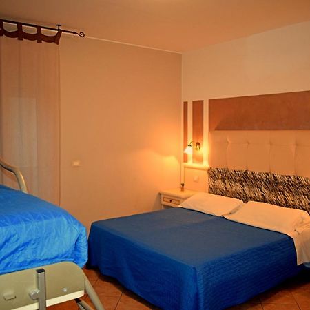 Hotel Donau Римини Экстерьер фото