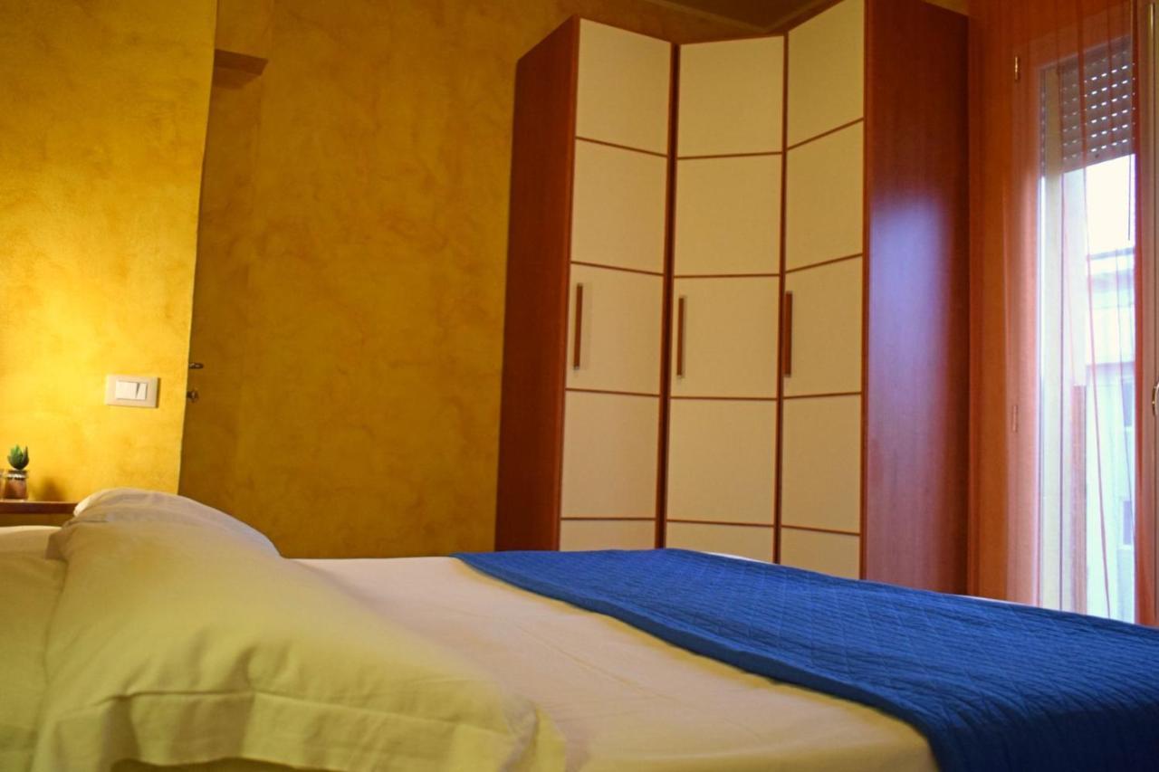 Hotel Donau Римини Экстерьер фото